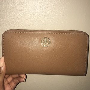 TORY BURCH CAMEL COLORED WALLET